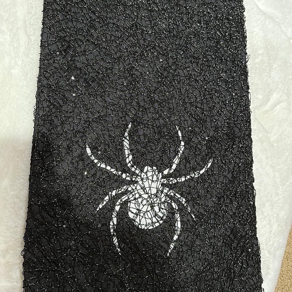 NWT Sparkly Spider Web Halloween table runner - Picture 2 of 3